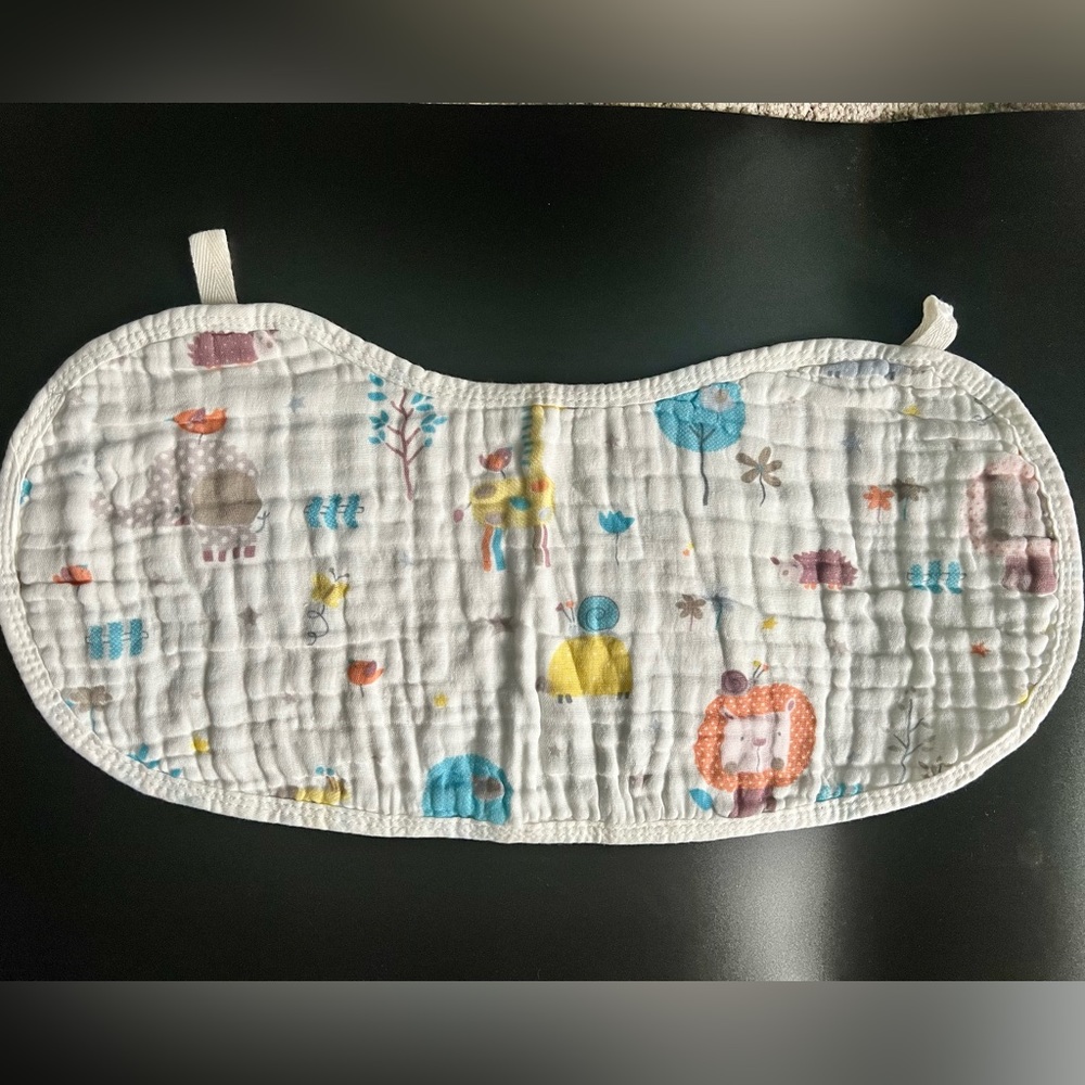 Burpy bib: Burp cloth and bib! 100% muslin. Comparable to Aden +Anais burpy bib
